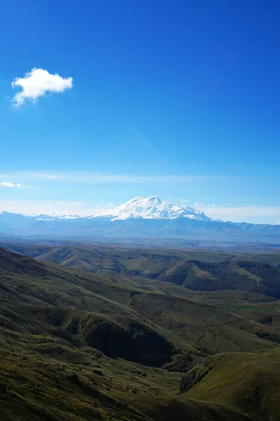 Elbrus Vulkán Nyáron Bermamyt Fennsíkról Oroszország — Stock Fotó