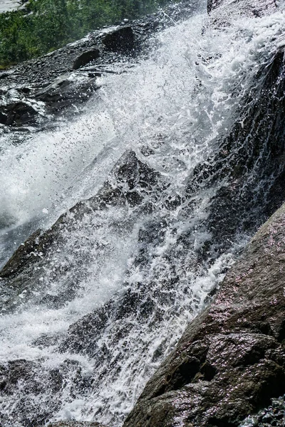 Cachoeira Alibek Dombai Verão — Fotografia de Stock