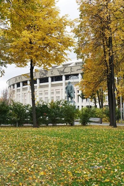 Lenin Anıtı Sonbaharda Luzhniki Parkı Nda — Stok fotoğraf