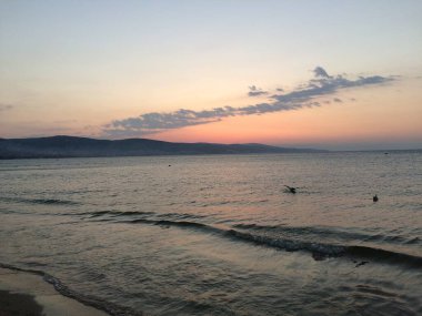 Yazın şafak vakti Bulgaristan 'daki sahil kıyısında