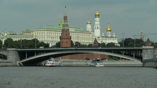 06.08.2016 Moscovo. Navegação no rio Moscou . — Vídeo de Stock