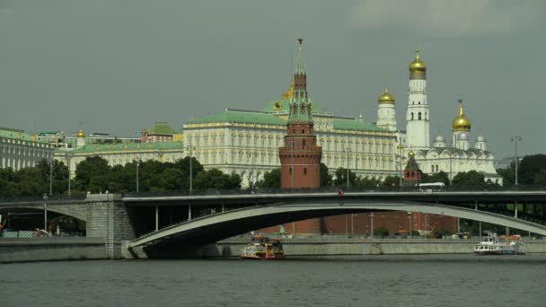 В Москве. Вид на Кремль и центр города . — стоковое видео