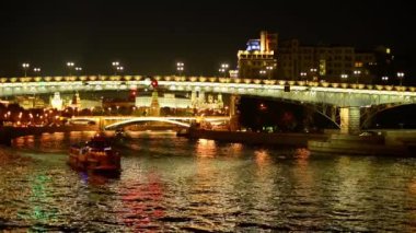 Akşam Moskova. Şehir merkezinin görünümü.