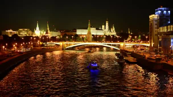 Akşam Moskova. Kremlin ve kent merkezinin görünümü. — Stok video