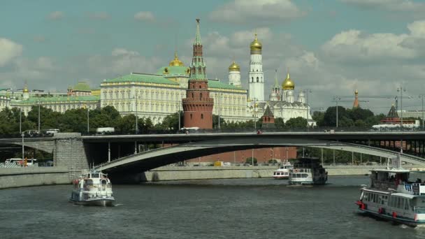 10.08.2016 모스크바. 크렘린과 시내 중심가의 보기. — 비디오