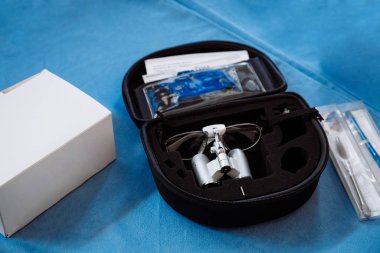 Stomatoloji ve maksimum yüz ameliyatı için profesyonel araçlar.