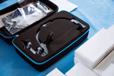 Stomatoloji ve maksimum yüz ameliyatı için profesyonel araçlar.