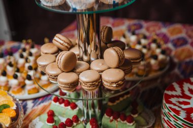 Kurabiyeler tatlı rafında..