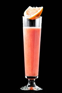 taze sıkılmış greyfurt suyu bir bardak.