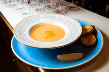 Mercimek çorbası püresi.