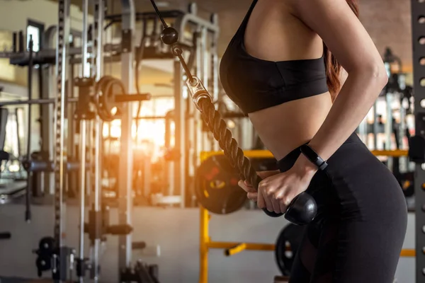 Mulher Fitness Fazendo Exercício Ginásio Conceito Saudável Estilo Vida — Fotografia de Stock