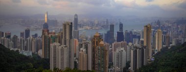 Panorama. Victoria tepesinden Hong Kong ve Victoria limanının manzarası