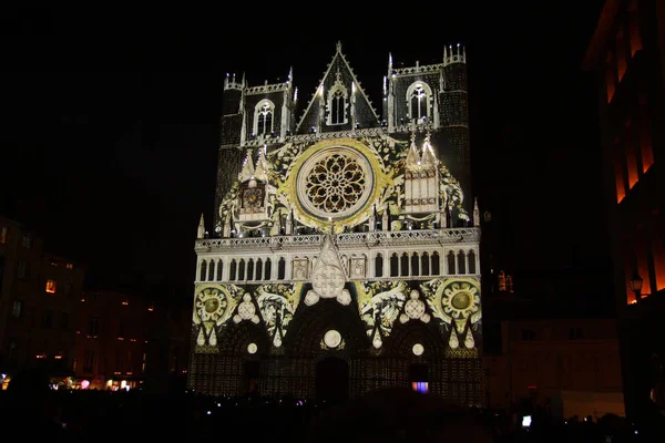 リヨン大聖堂に映し出される光 — ストック写真