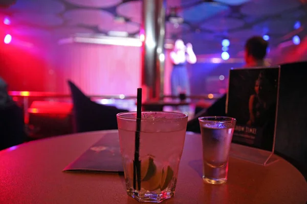 Kokteyl ve shot bir gecede