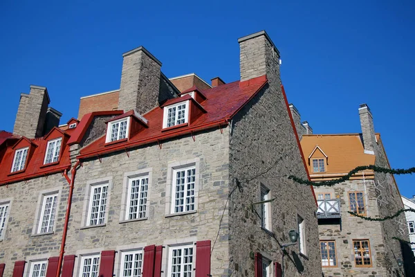 Casas de pedra históricas no Vieux Quebec — Fotografia de Stock