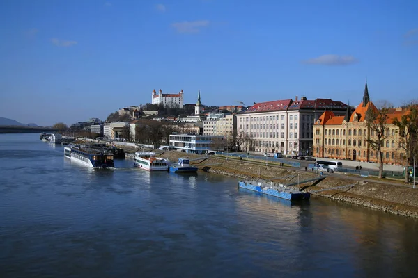 Vista Del Río Bratislava Día Soleado — Foto de Stock