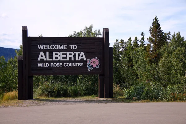 Amerikan sınırındaki Alberta tabelasına hoşgeldiniz.