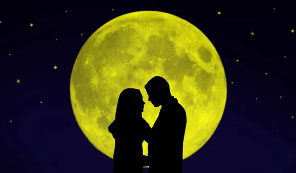 Couple Front Moon Romantic Evening Starry Night — Stock Photo, Image