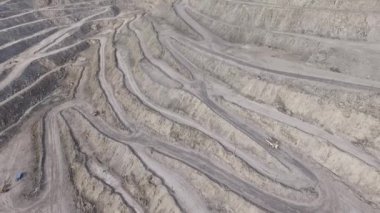 Mineraller çıkarma ile dev taş ocağı