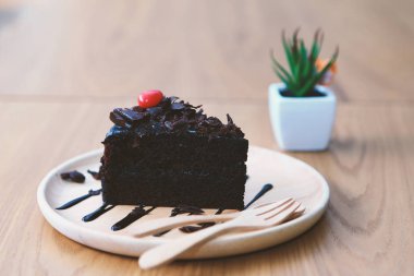 karanlık çikolatalı kek