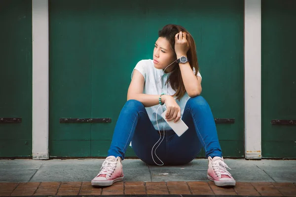 Mujer asiática tristeza — Foto de Stock