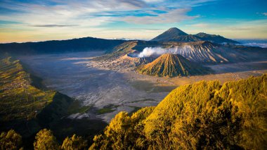 Bromo yanardağ, Endonezya