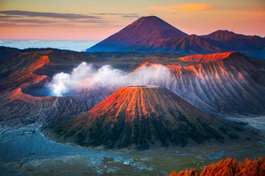 Bromo yanardağ, Endonezya