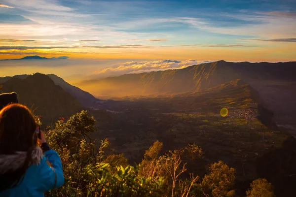 Sunrise sky at view point of the mountains — Stock Photo, Image