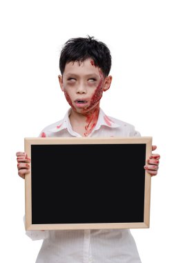 Zombi genç çocuk yapmak kara tahta gidiyor