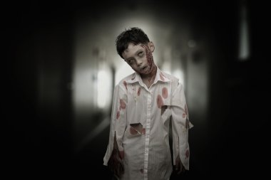 zombi çocukta Cadılar Bayramı için makyaj