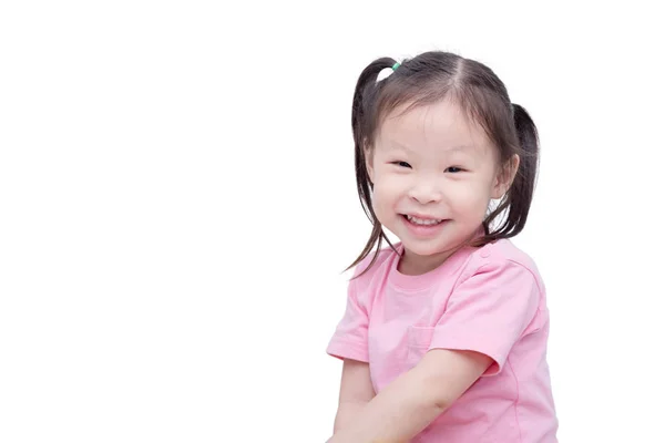 Menina sorrindo sobre fundo branco — Fotografia de Stock