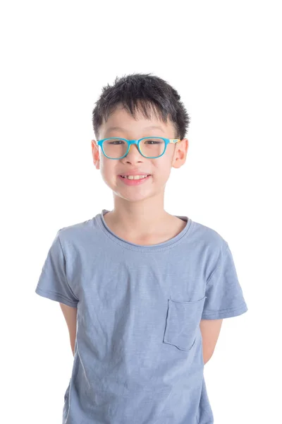 Jeune Asiatique Garçon Sourit Sur Fond Blanc — Photo