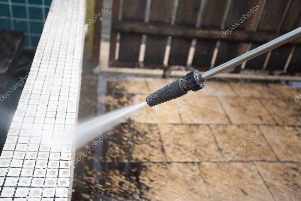 outdoor floor cleaning with high pressure water