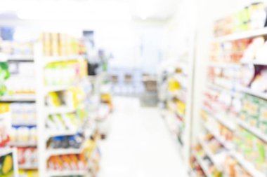 Bokeh, Çeşitli Ürünler raf ile süpermarket bulanık arkaplan
