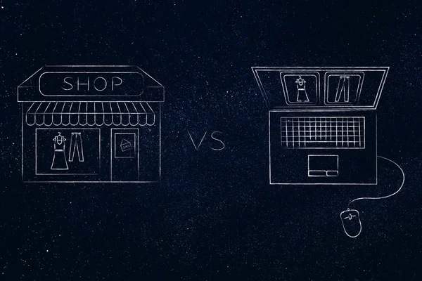 Интернет-магазины vs физический магазин: покупка одних и тех же товаров — стоковое фото