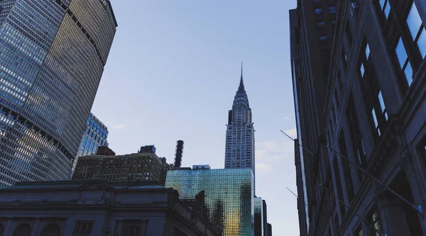 El edificio Chrysler (Manhattan, Nueva York) al atardecer — Foto de Stock