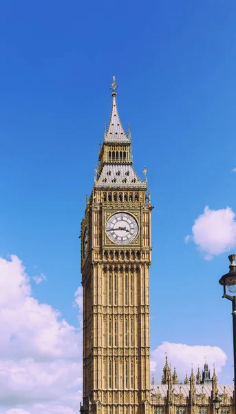 La bella architettura di Bg Ben e Palazzo di Westminster in — Foto Stock