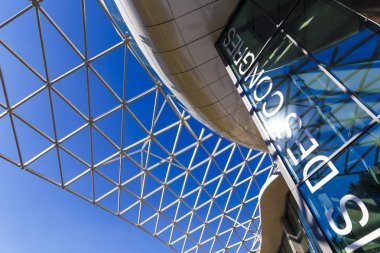 Yakın zamanda inşa Palais des congres binada detayını Anti