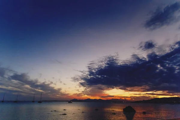 地中海に沈む夕日は、Fre にジュアン レ パンで撮影 — ストック写真
