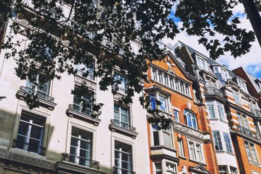 güzel binalar mimari Mayfai Londra şehir merkezinde