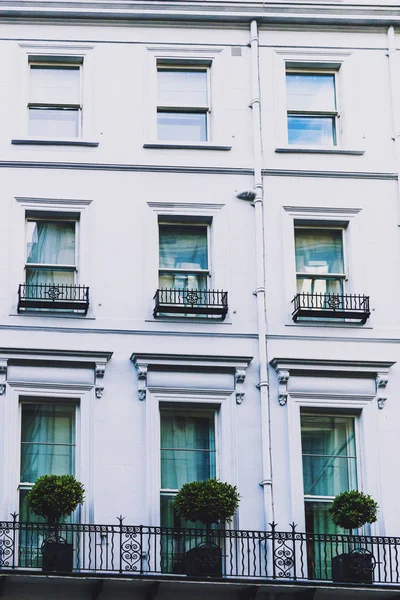 Architektur schöner Gebäude im Zentrum Londons — Stockfoto