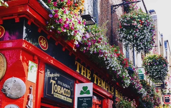 The Irish pub of Temple Bar in the district named after it in Du — Stock Photo, Image