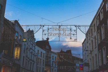  Grafton Street, Dublin şehir merkezi withfestive Noel deco
