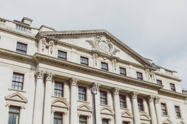 Londra şehir merkezinde tarihi bina