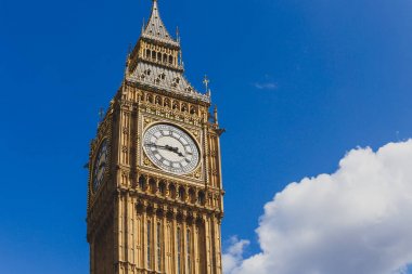 Big Ben saat Londra şehir merkezinde