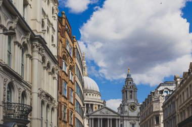St Paul Katedrali, Londra şehir merkezinde