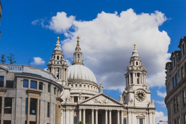 St Paul Katedrali, Londra şehir merkezinde