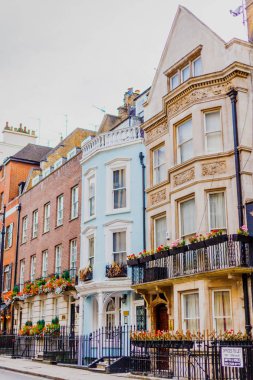Mayfair, bir afflu içinde tarihi binalar ile güzel sokaklar