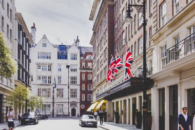 Mayfair, bir afflu içinde tarihi binalar ile güzel sokaklar