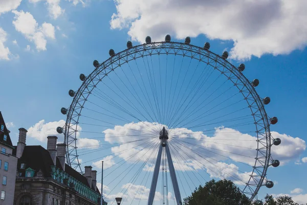 La ruota panoramica London Eye nel centro di Londra — Foto Stock